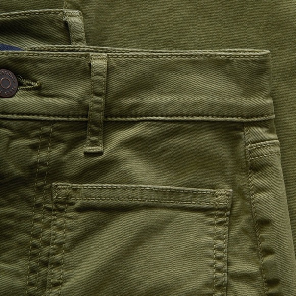 Veronica Beard Beverly Patch-Pocket Skinny Flare Twill Pant - Picture 3 of 7